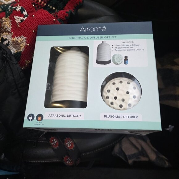 Airome Pepermint Essential Oil Diffuser Wall Plug Gift Set Ultrasonic LED Lights - Picture 6 of 6